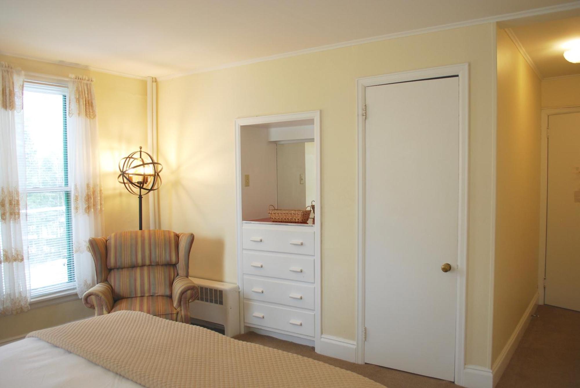 Anne'S Washington Inn (Adults Only) ساراتوغا سبرينغس، نيويورك الغرفة الصورة