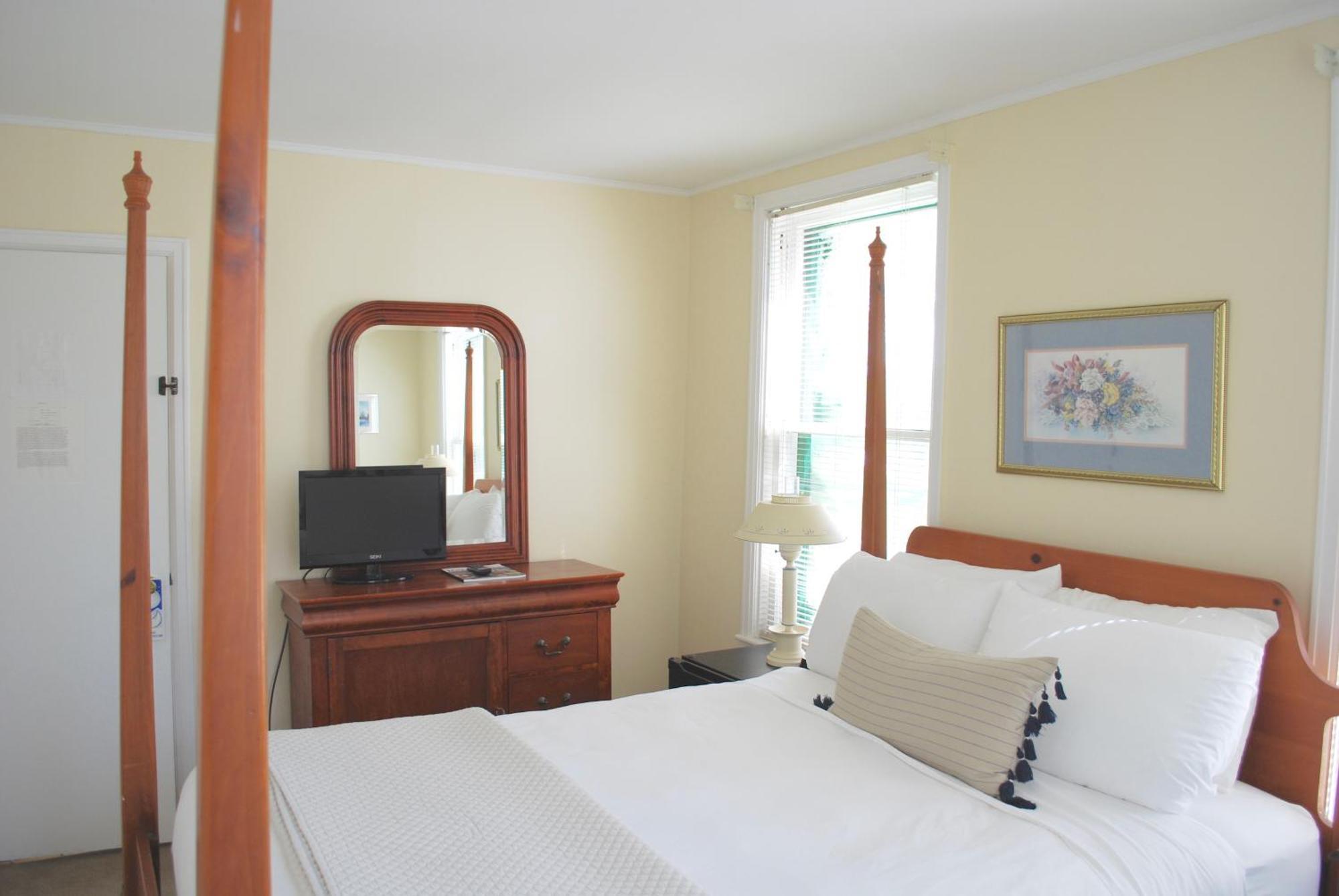 Anne'S Washington Inn (Adults Only) ساراتوغا سبرينغس، نيويورك الغرفة الصورة