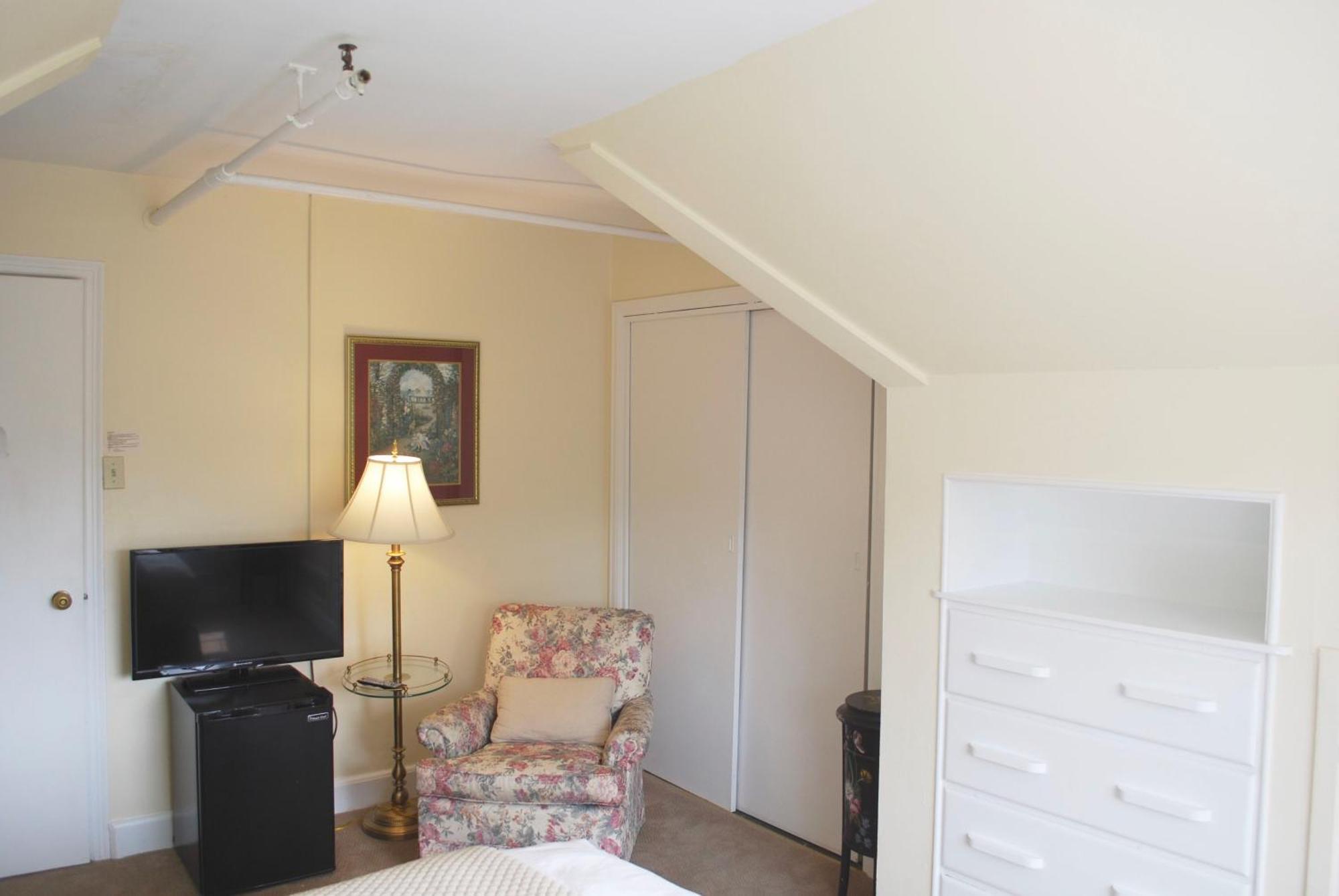 Anne'S Washington Inn (Adults Only) ساراتوغا سبرينغس، نيويورك الغرفة الصورة