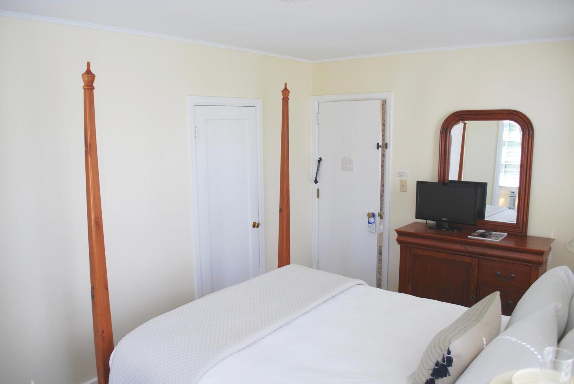 Anne'S Washington Inn (Adults Only) ساراتوغا سبرينغس، نيويورك الغرفة الصورة