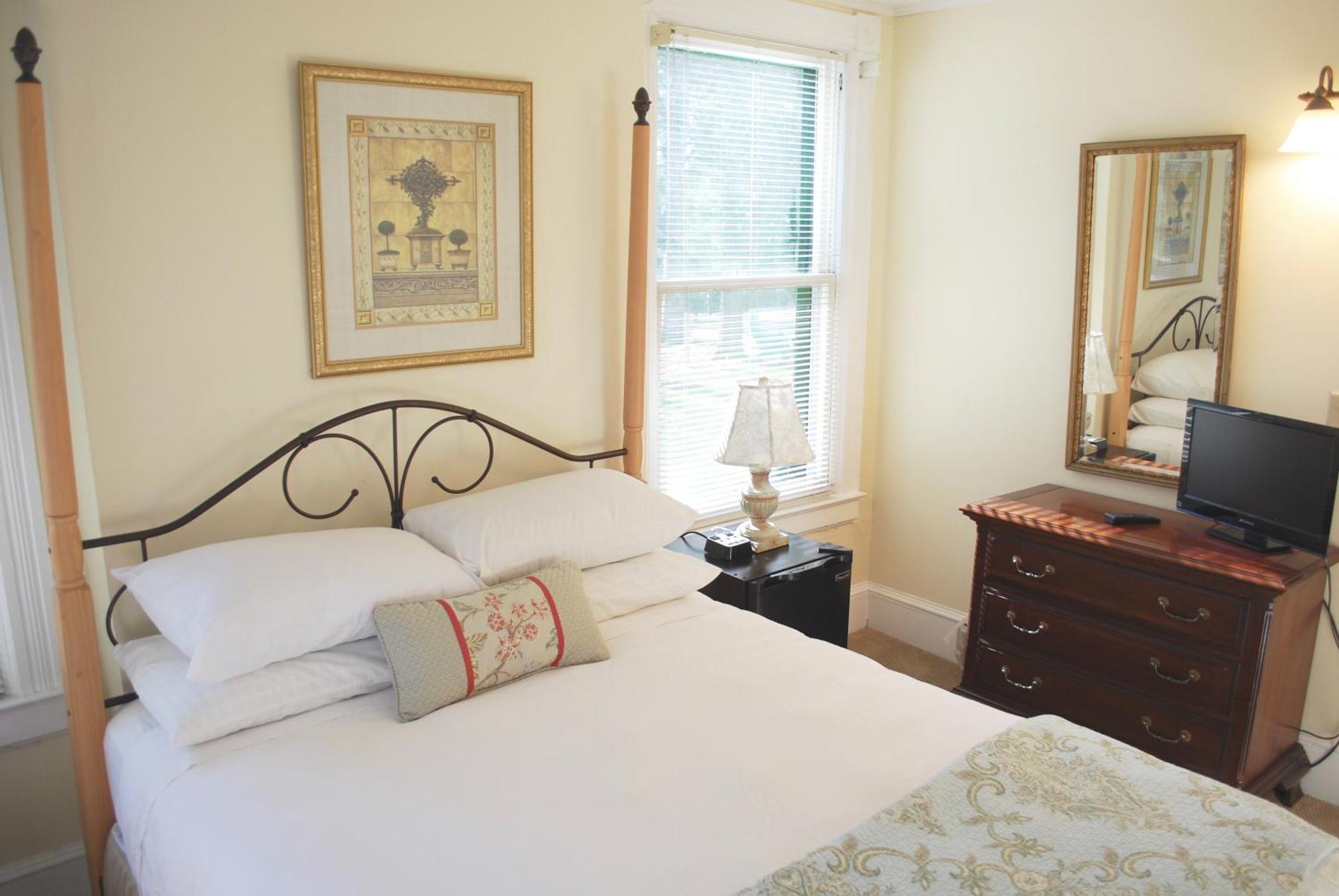 Anne'S Washington Inn (Adults Only) ساراتوغا سبرينغس، نيويورك الغرفة الصورة