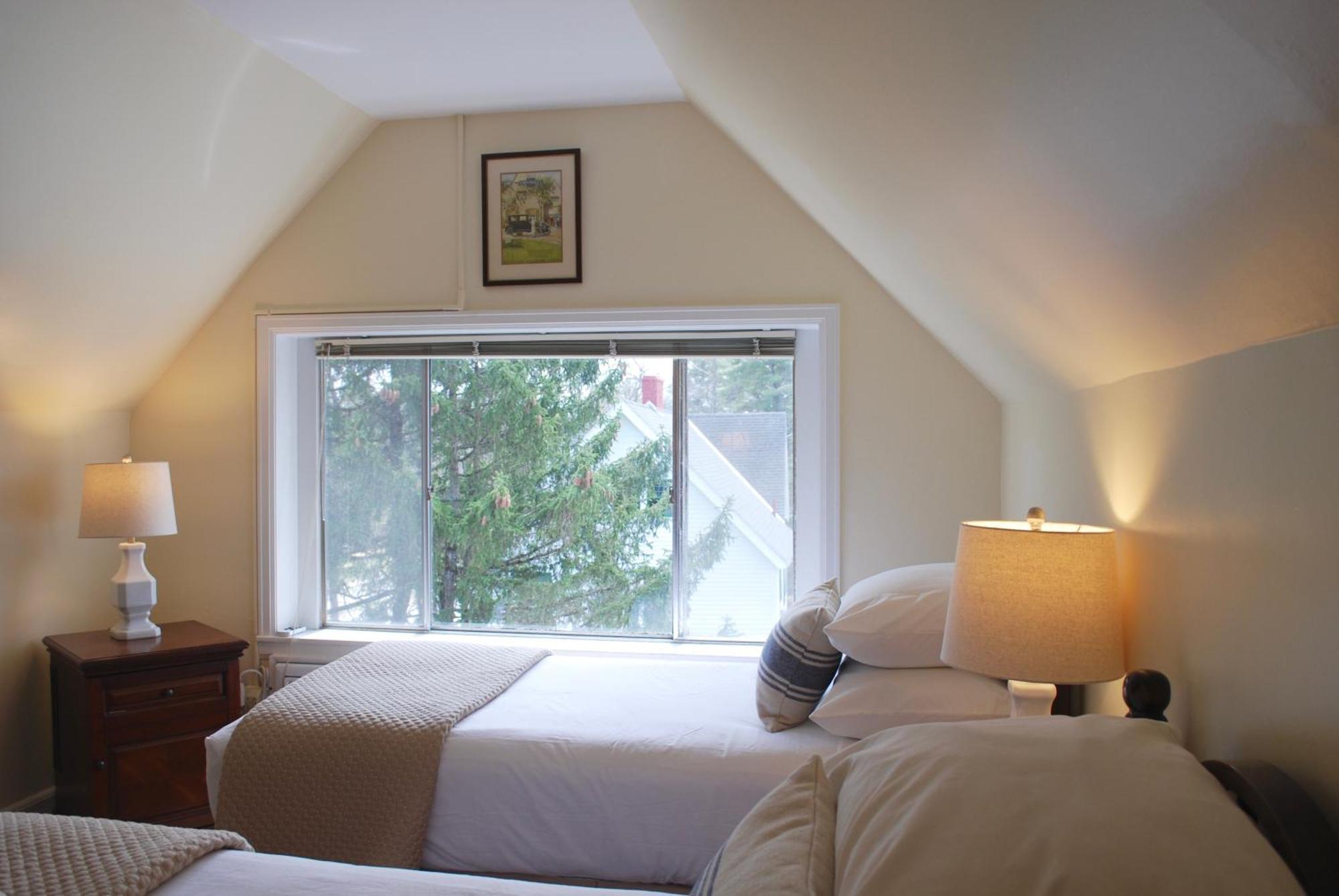 Anne'S Washington Inn (Adults Only) ساراتوغا سبرينغس، نيويورك الغرفة الصورة