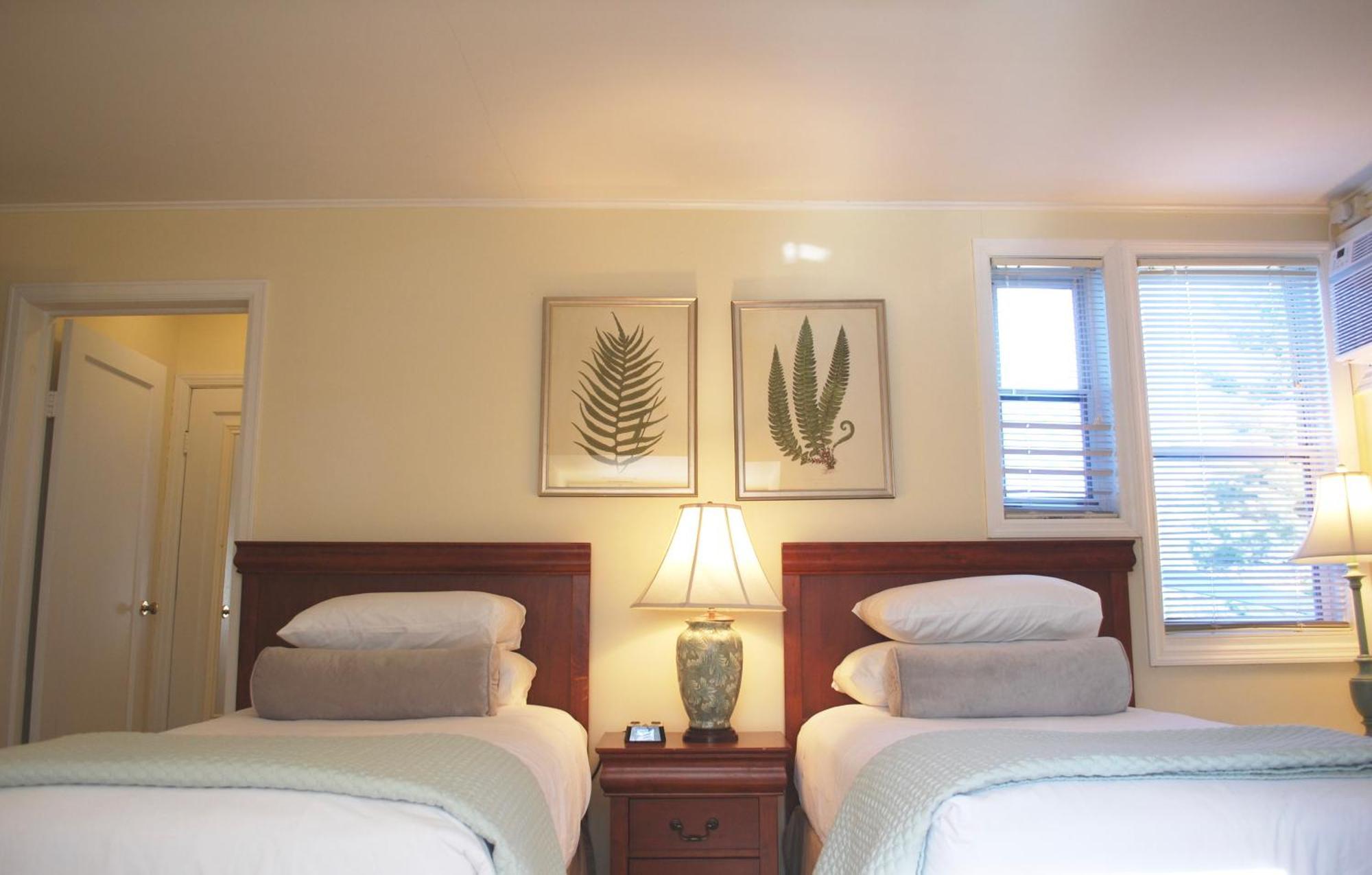 Anne'S Washington Inn (Adults Only) ساراتوغا سبرينغس، نيويورك الغرفة الصورة