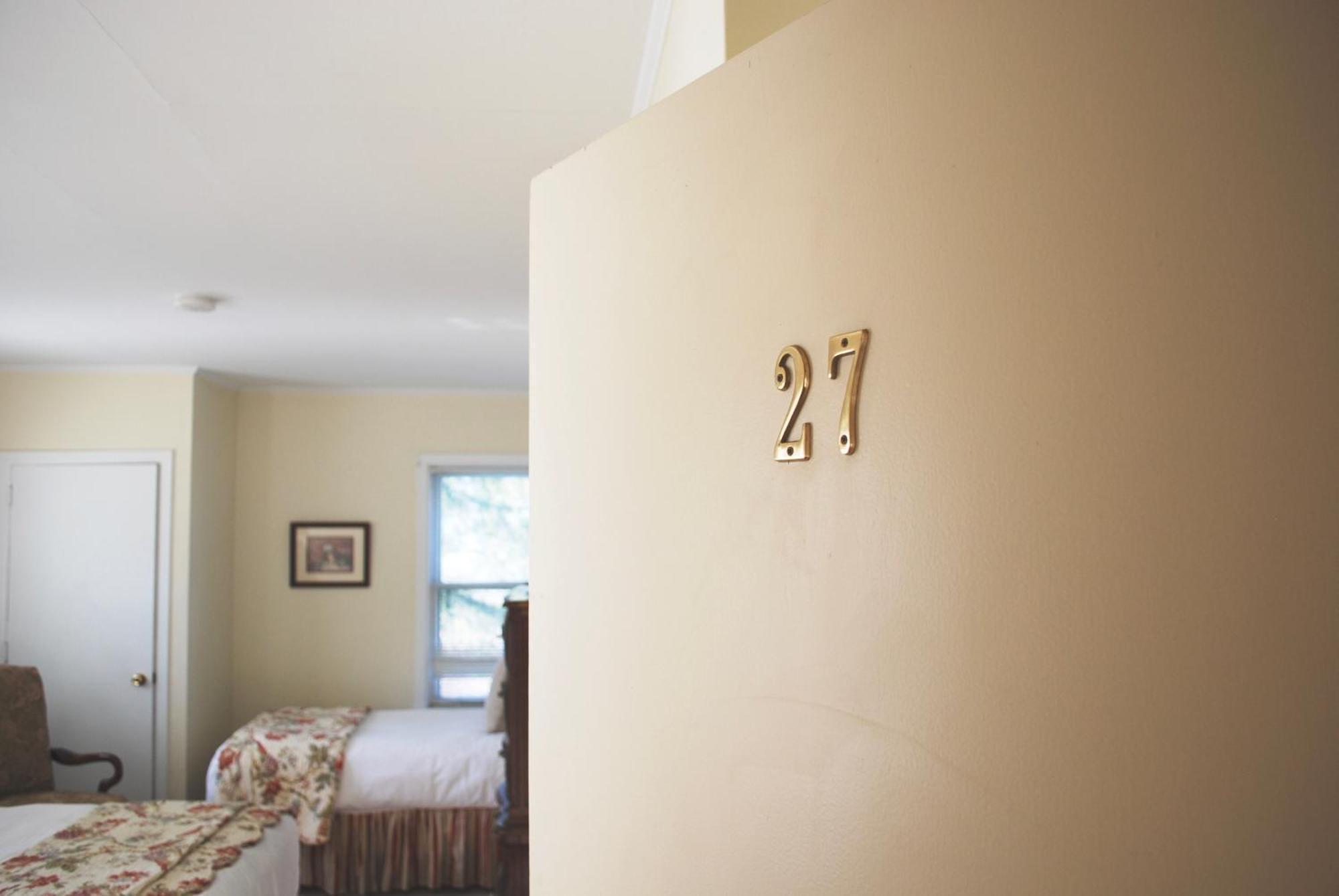 Anne'S Washington Inn (Adults Only) ساراتوغا سبرينغس، نيويورك الغرفة الصورة