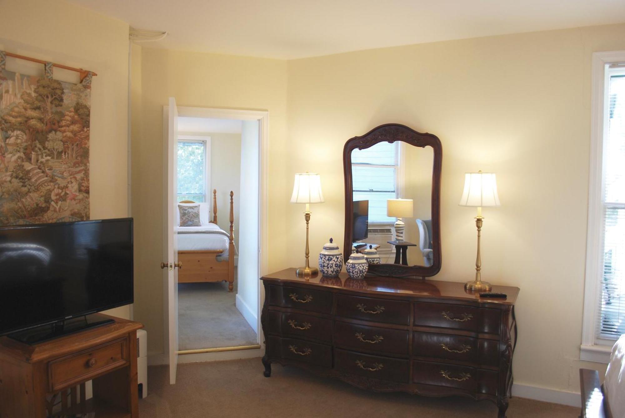Anne'S Washington Inn (Adults Only) ساراتوغا سبرينغس، نيويورك الغرفة الصورة