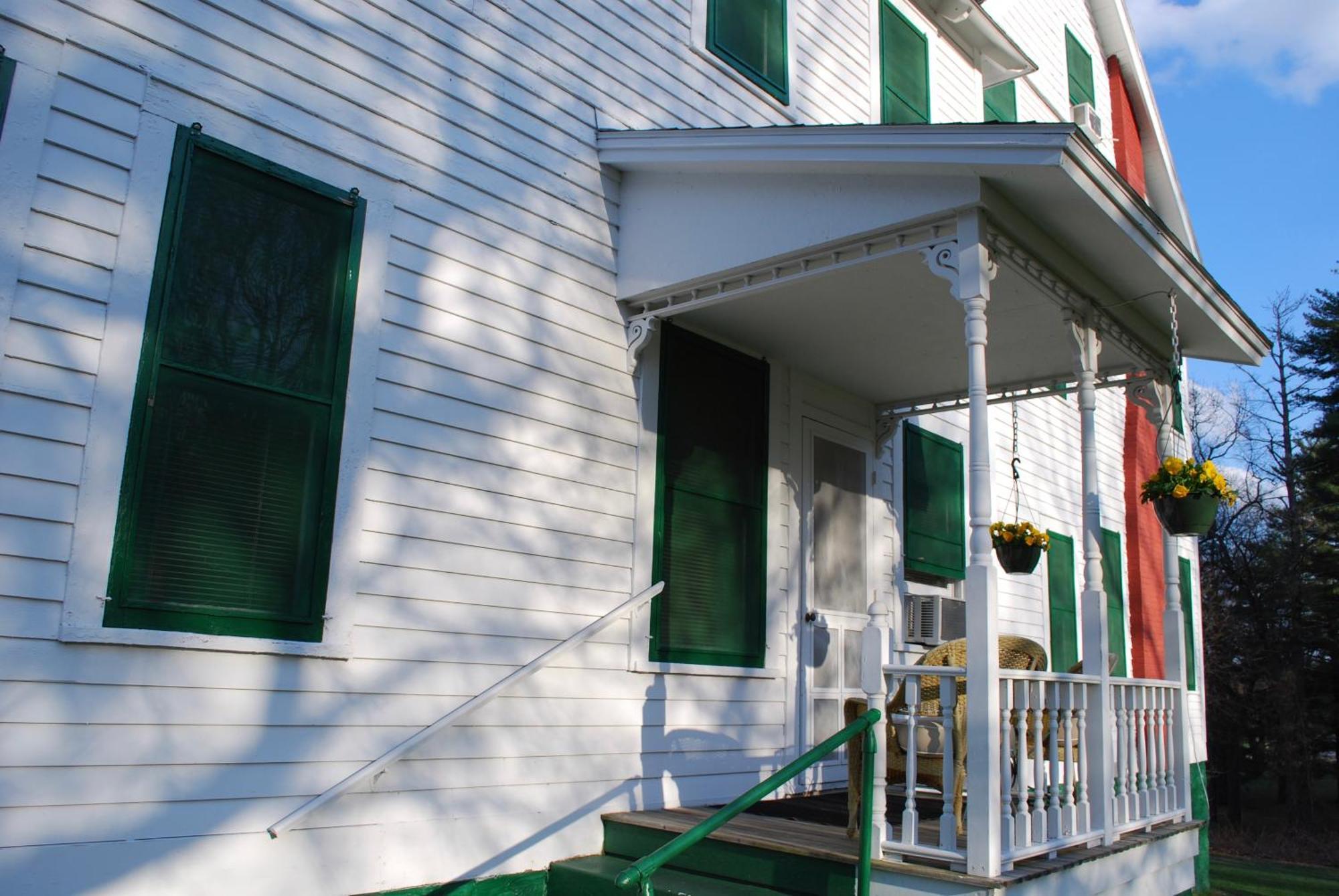 Anne'S Washington Inn (Adults Only) ساراتوغا سبرينغس، نيويورك الغرفة الصورة